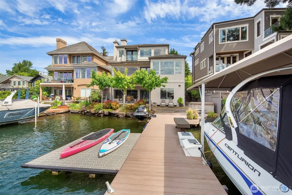 3711 Lake Washington Boulevard N Renton WA 98056