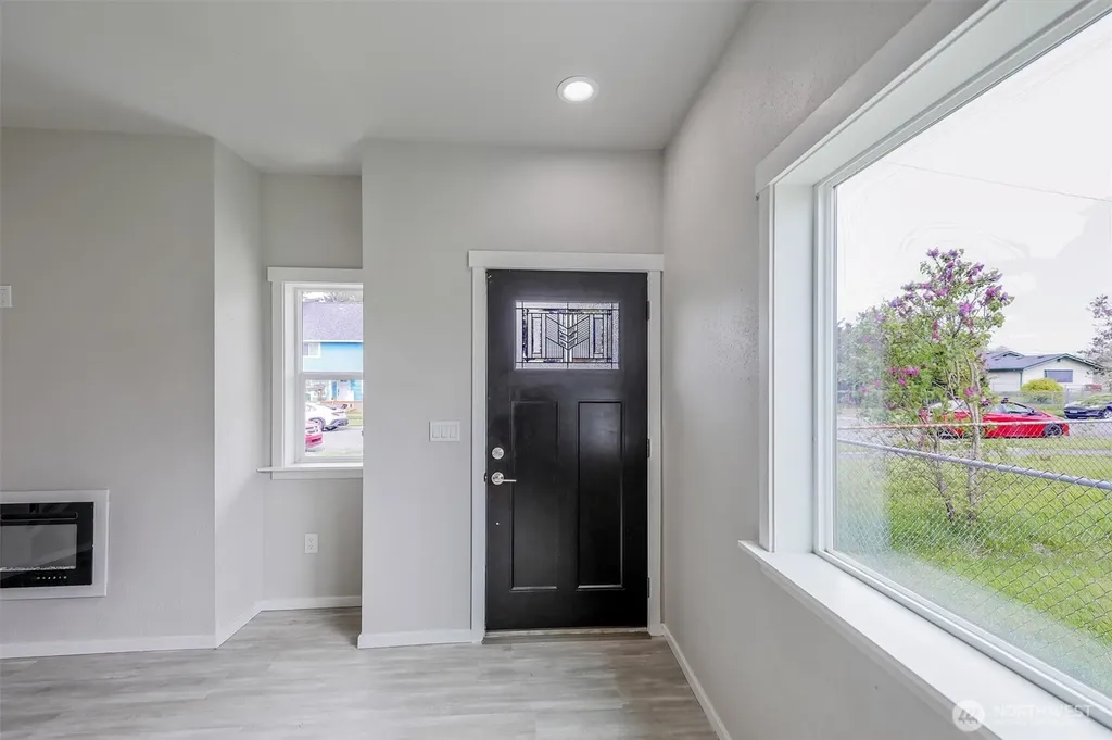 934 E 61st Tacoma WA 98408