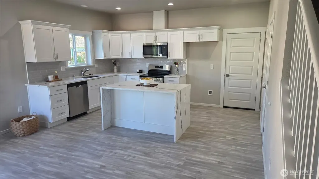 934 E 61st Tacoma WA 98408