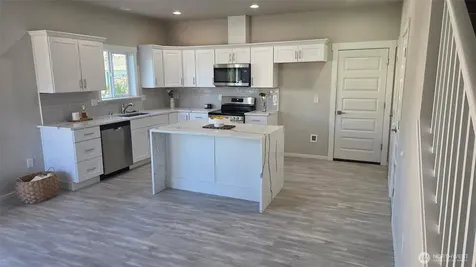 934 E 61st Tacoma WA 98408