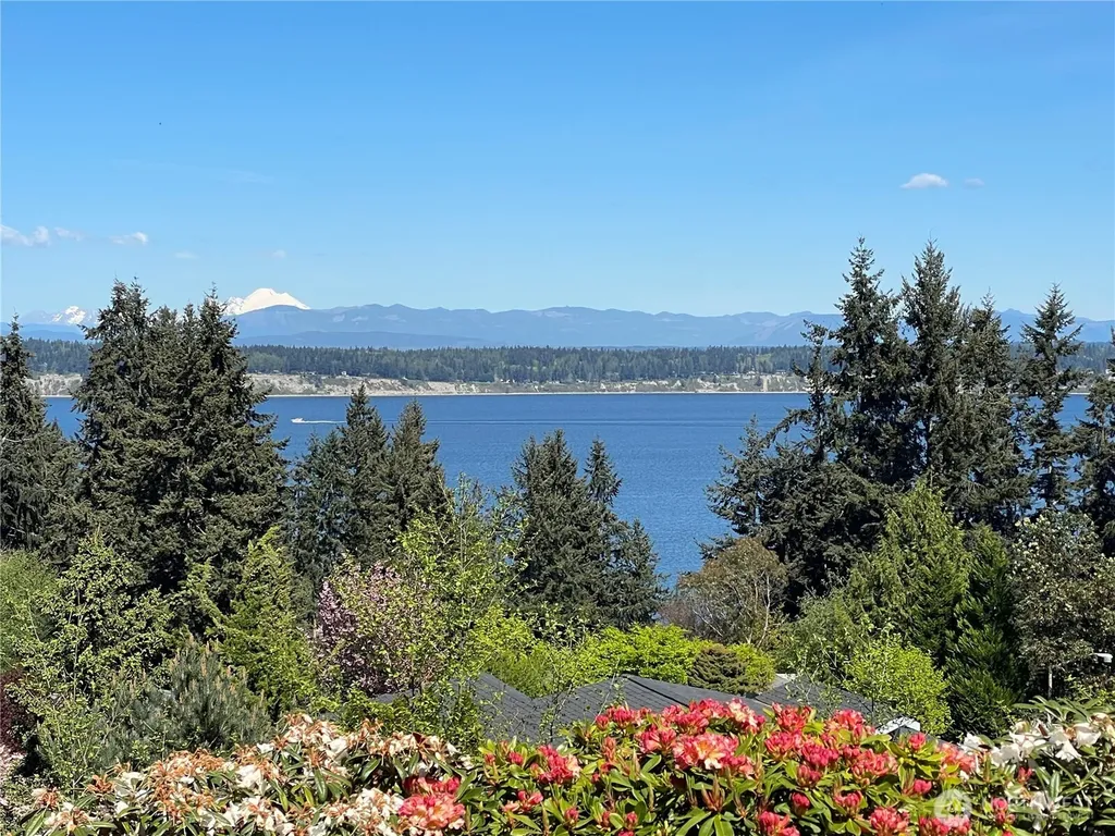 3834 Passage View Lane Langley WA 98260