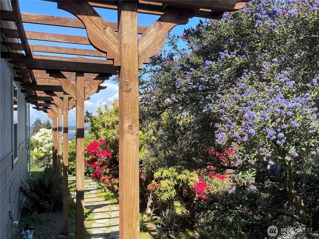 3834 Passage View Lane Langley WA 98260