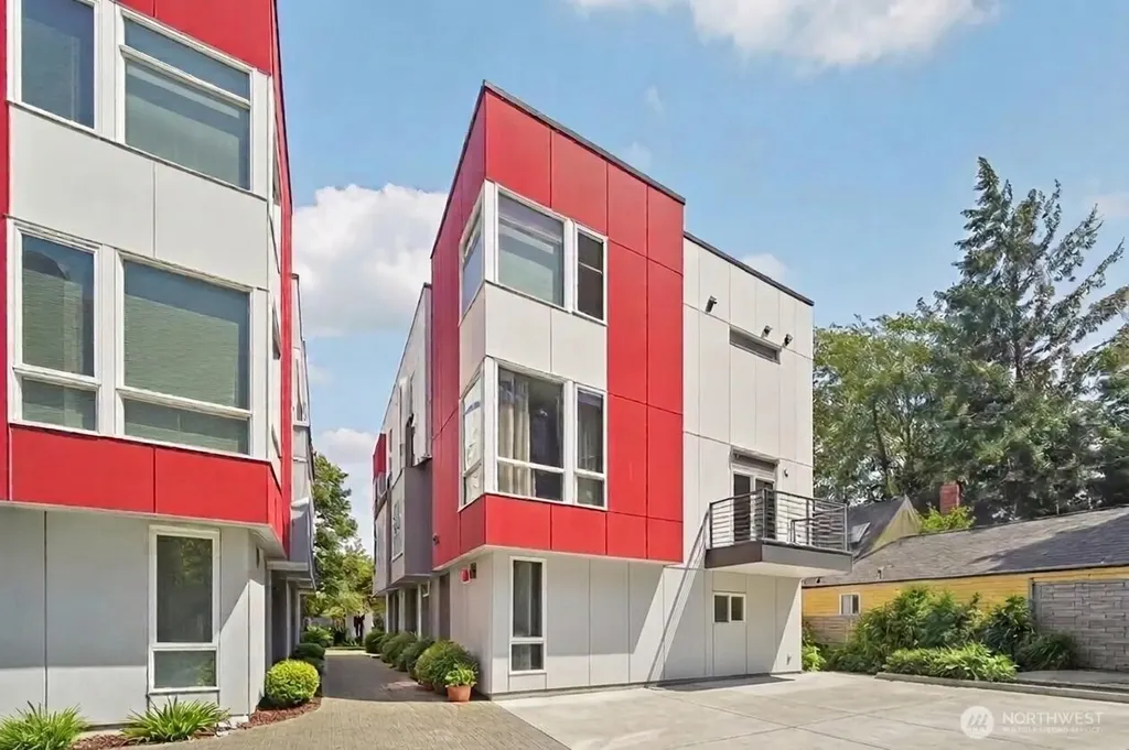 9032 14th Avenue NW Seattle WA 98117