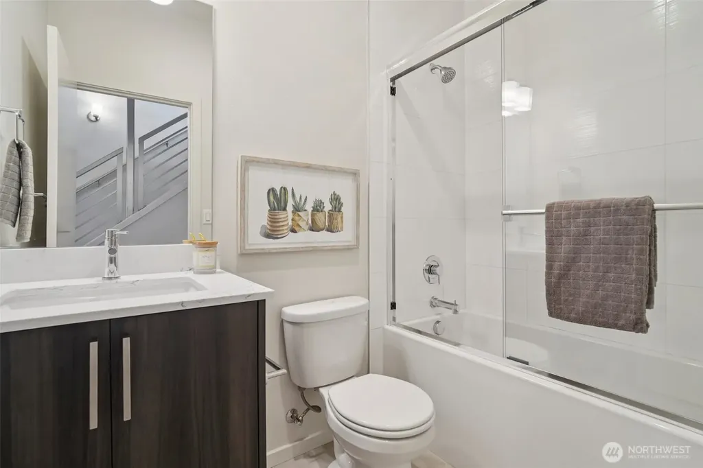 9032 14th Avenue NW Seattle WA 98117
