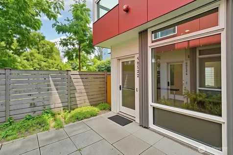 9032 14th Avenue NW Seattle WA 98117