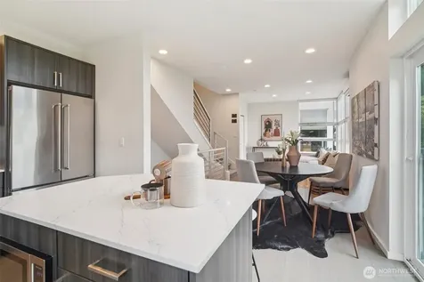 9032 14th Avenue NW Seattle WA 98117