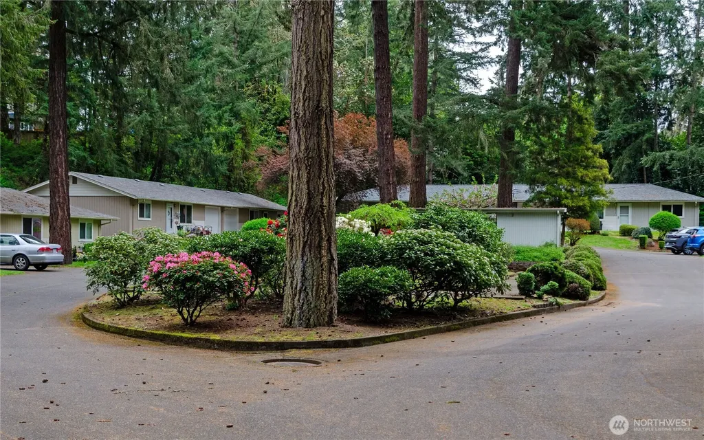 8221 SW Paine Lakewood WA 98499