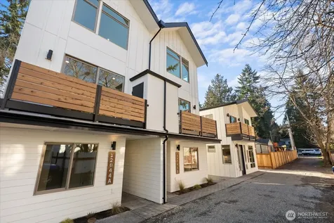 12044 Hiram Place NE Seattle WA 98125