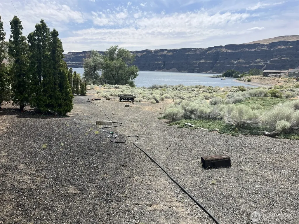 1046 S Section Place Quincy WA 98848