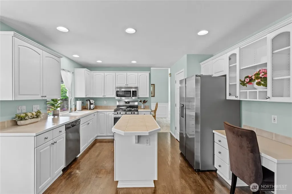 2372 S 284th Court Federal Way WA 98003