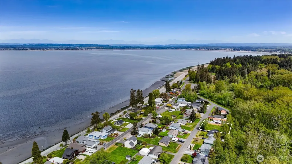 7050 Helweg Lane Blaine WA 98230