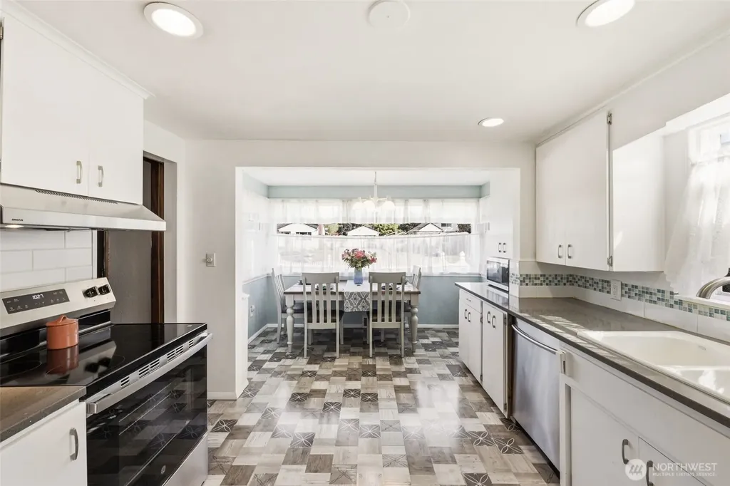 614 E 84th Street Tacoma WA 98445