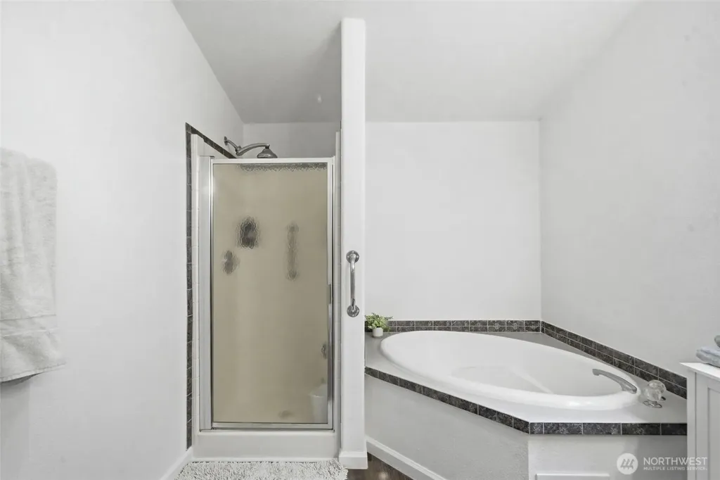 71 E Richardson Road Belfair WA 98528