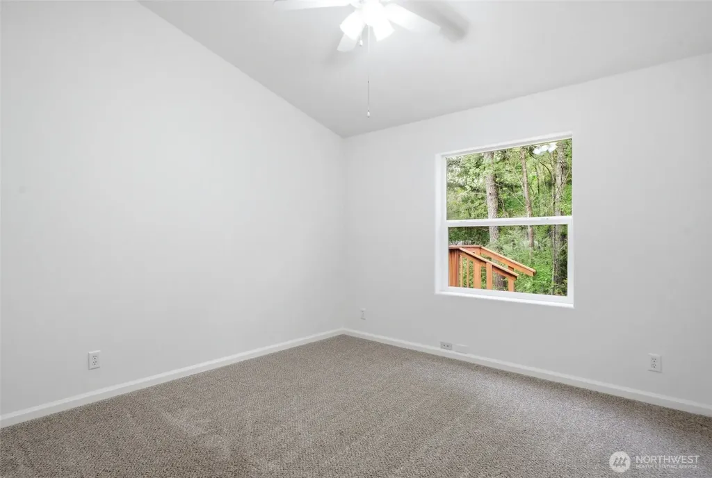 71 E Richardson Road Belfair WA 98528