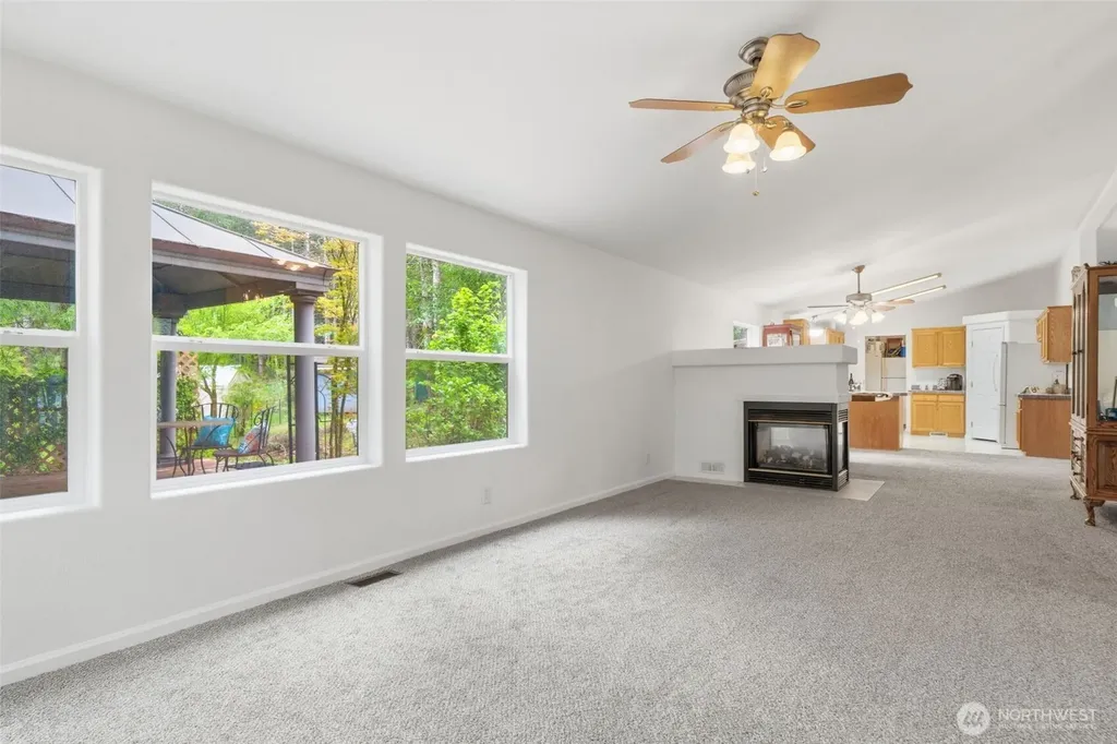 71 E Richardson Road Belfair WA 98528