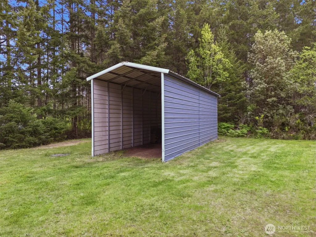 71 E Richardson Road Belfair WA 98528