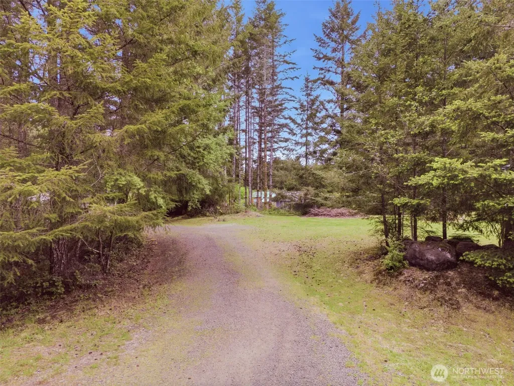 71 E Richardson Road Belfair WA 98528