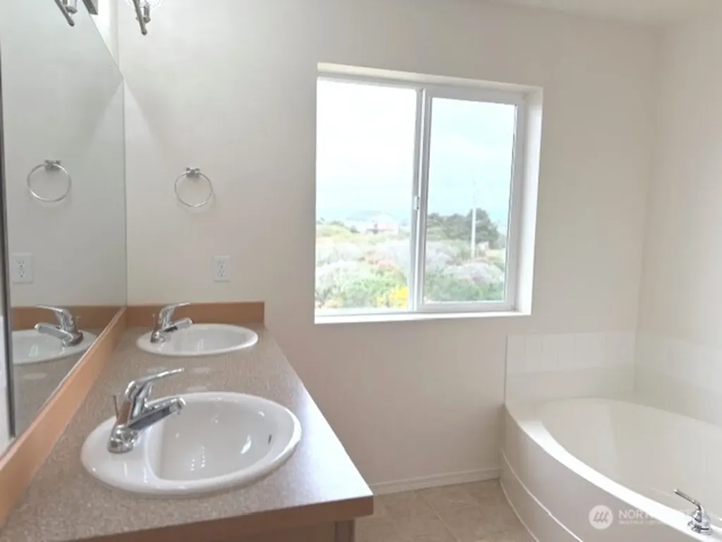 1286 Fleetwood Avenue SW Ocean Shores WA 98569