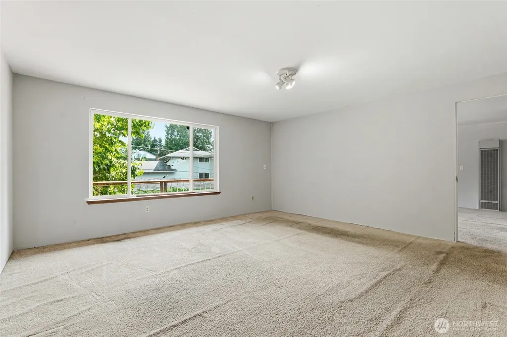 2735 26th Street SE Auburn WA 98002