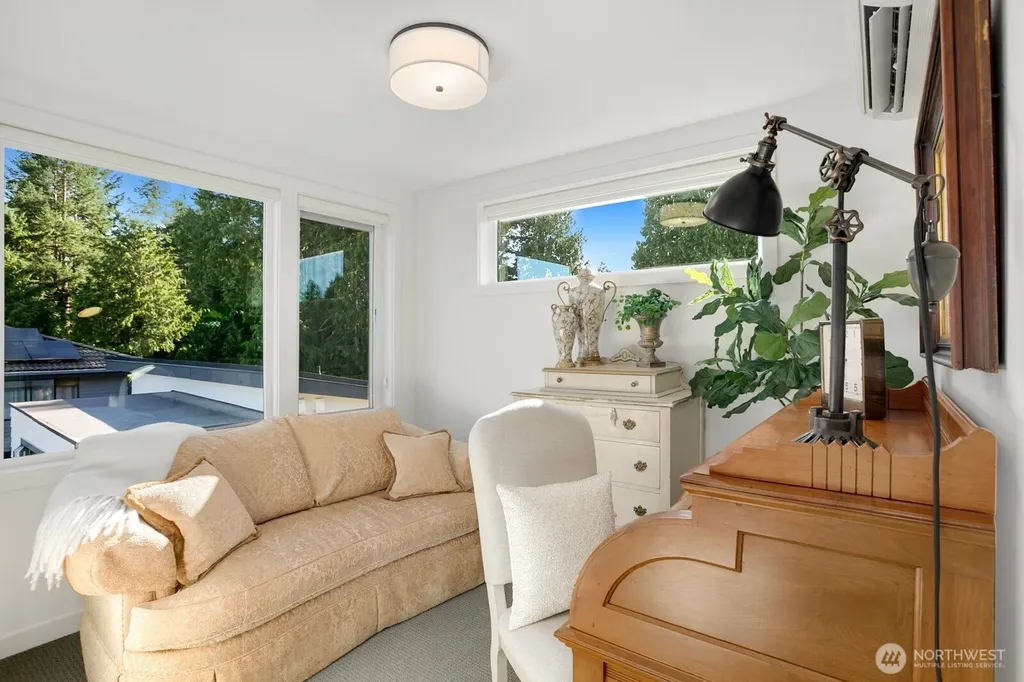 12734 7th Avenue NW Seattle WA 98177