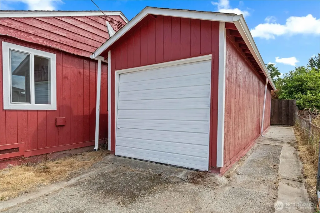 3236 Phillips Avenue Bremerton WA 98310