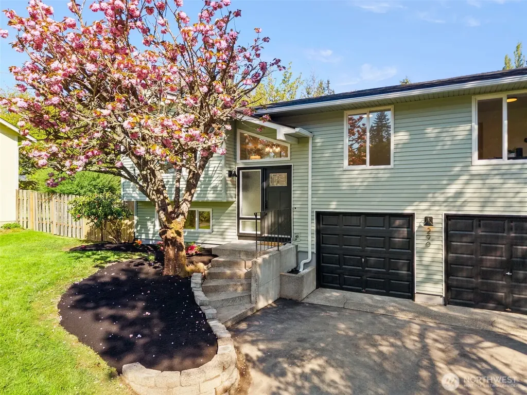 290 NE Torval Canyon Road Poulsbo WA 98370
