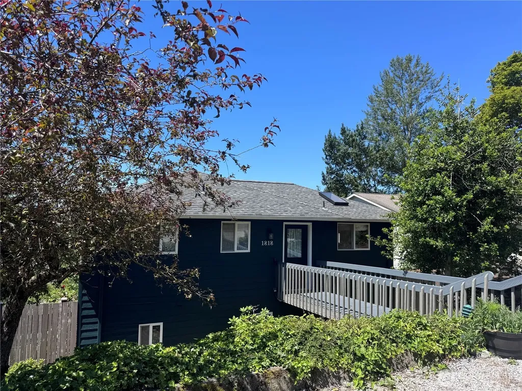 1818 35th Street Bellingham WA 98229