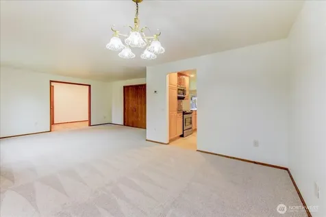 20426 Dayton Avenue N Shoreline WA 98133