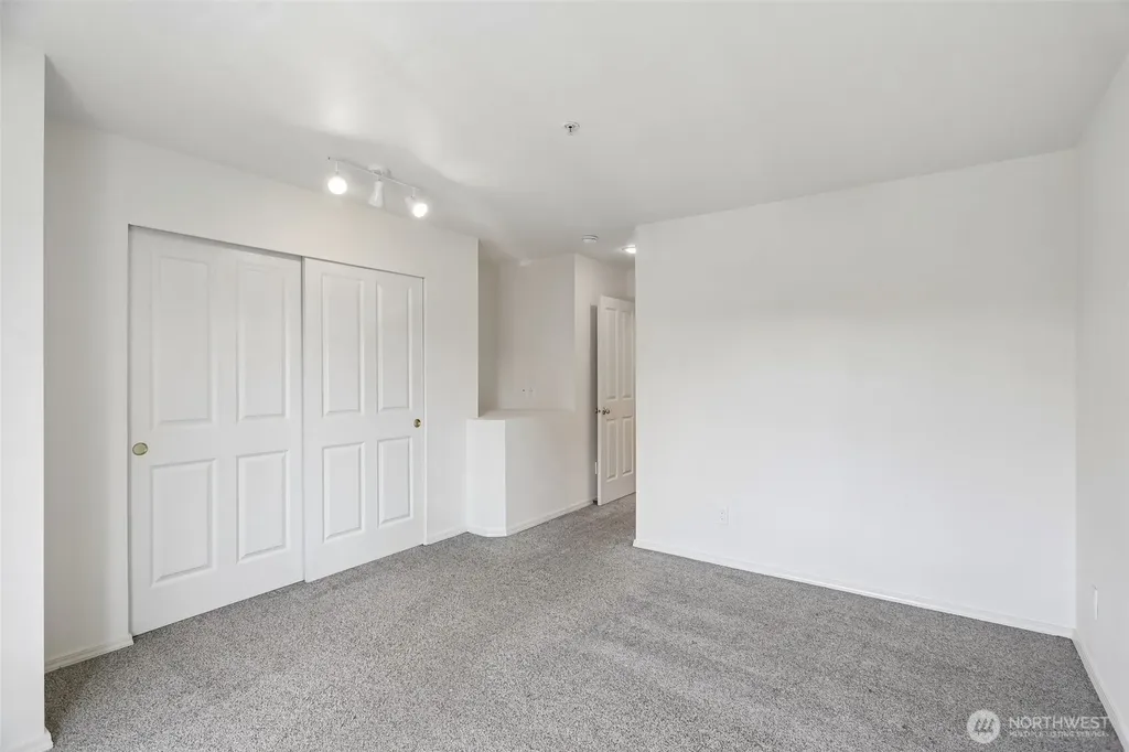 23220 63rd Place S Kent WA 98032