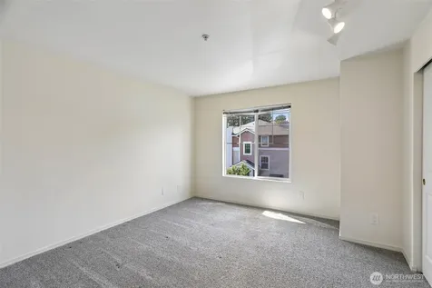 23220 63rd Place S Kent WA 98032