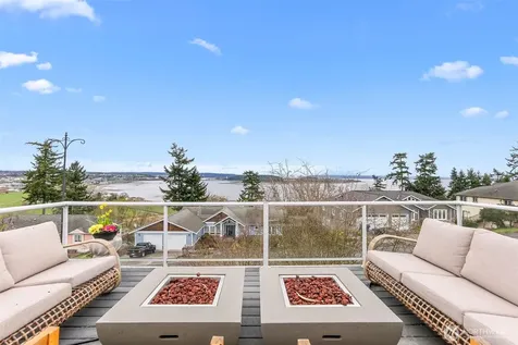 2411 SW Freund Street Oak Harbor WA 98277