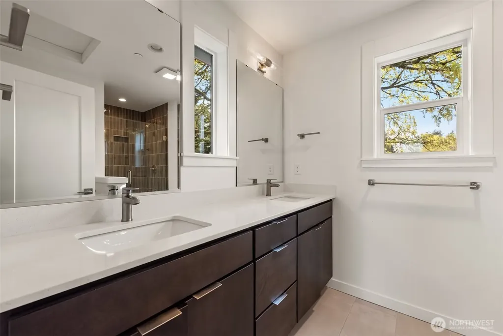 10215 135th Circle NE Kirkland WA 98033