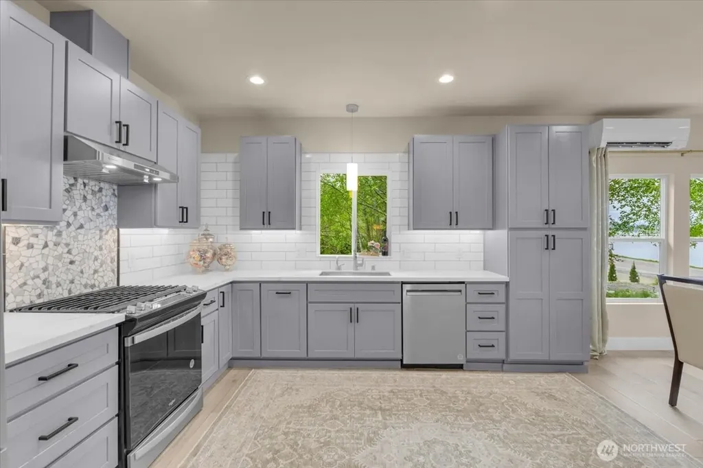 1273 Beach Drive E Port Orchard WA 98366