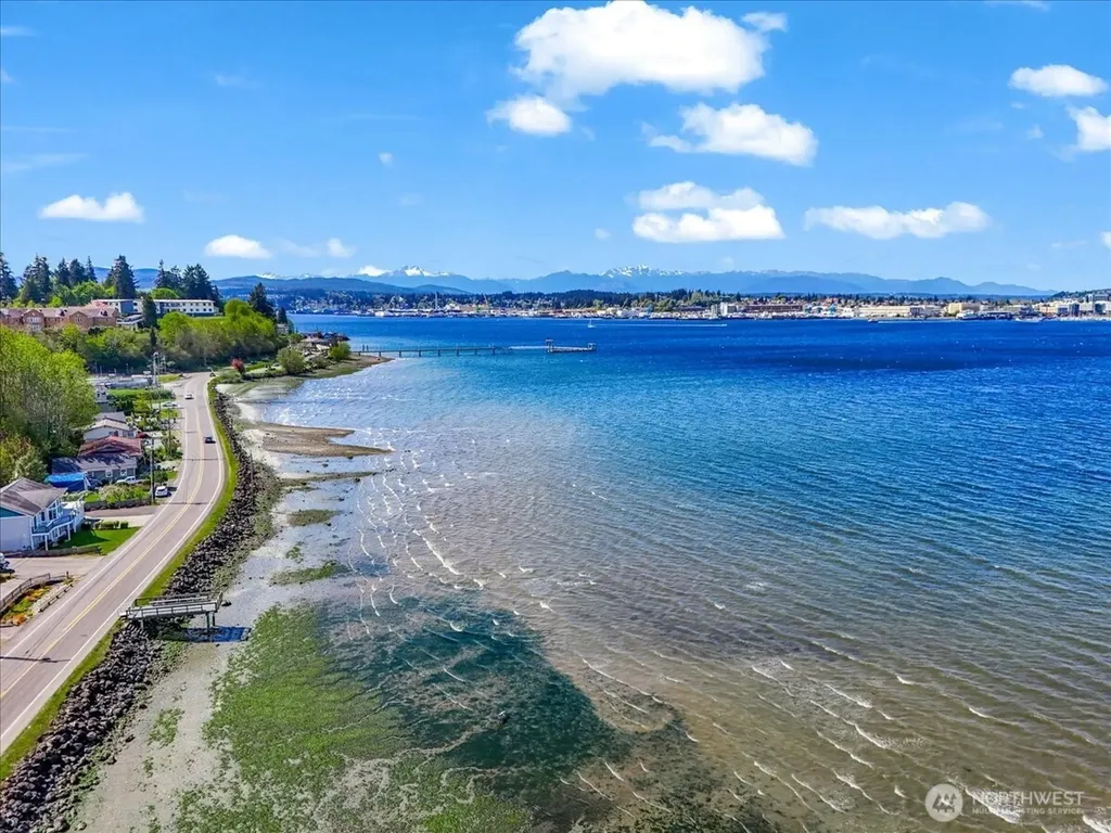 1273 Beach Drive E Port Orchard WA 98366
