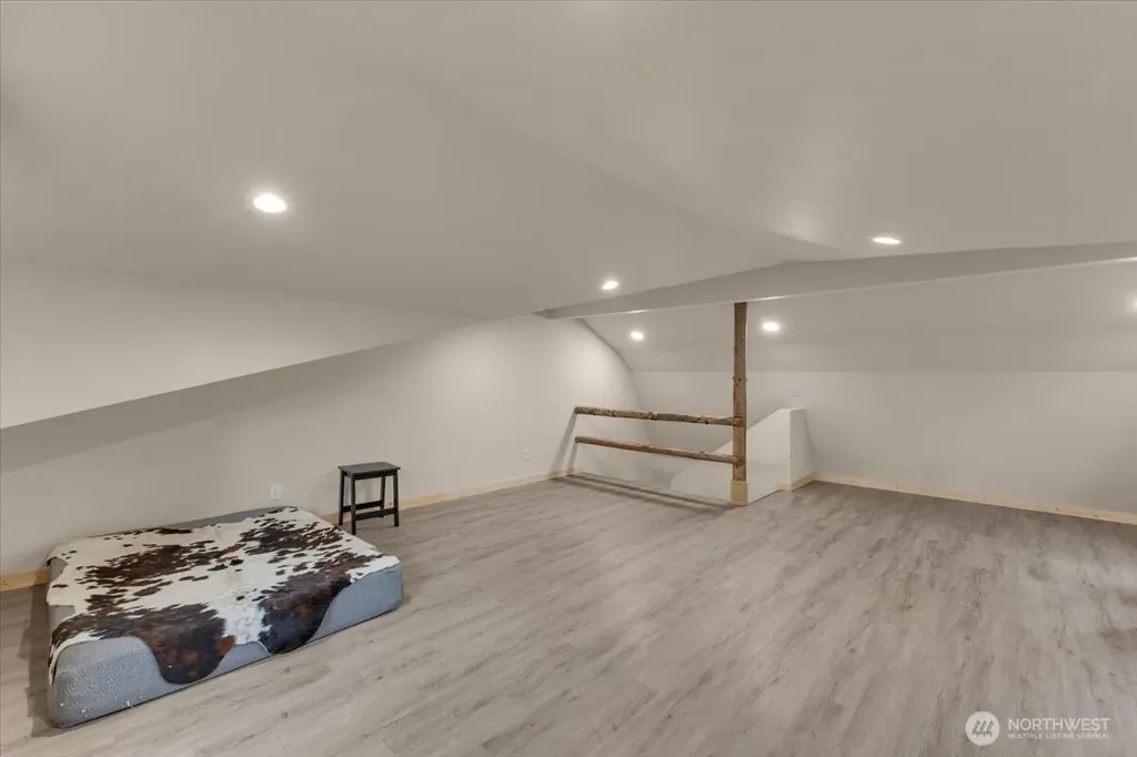 1273 Beach Drive E Port Orchard WA 98366