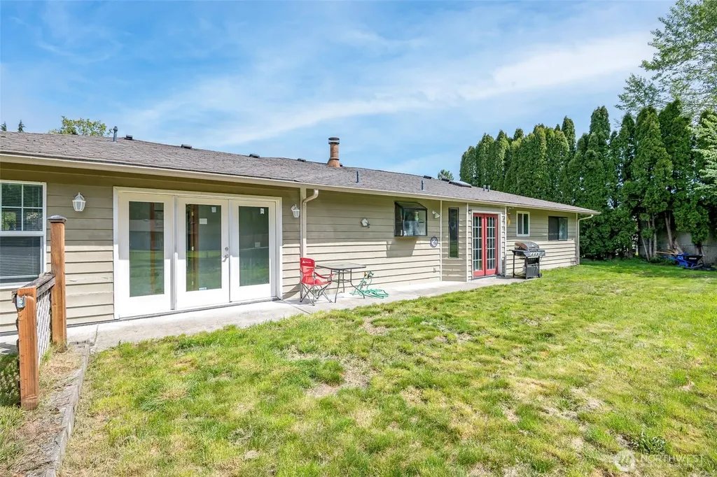5814 37th Street SE Auburn WA 98092