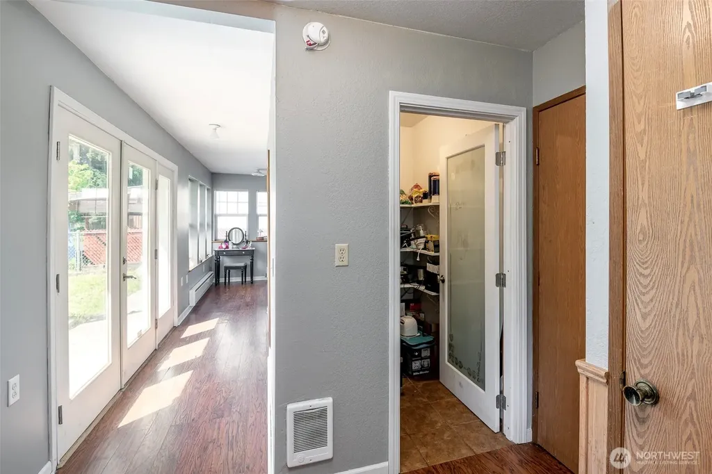 5814 37th Street SE Auburn WA 98092
