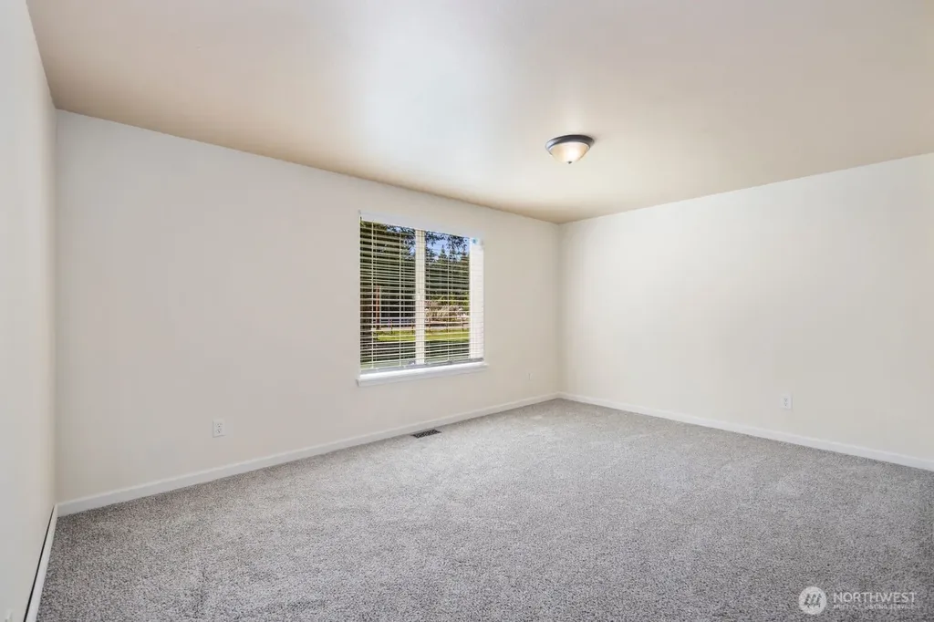 33707 Sr 507 S Roy WA 98580