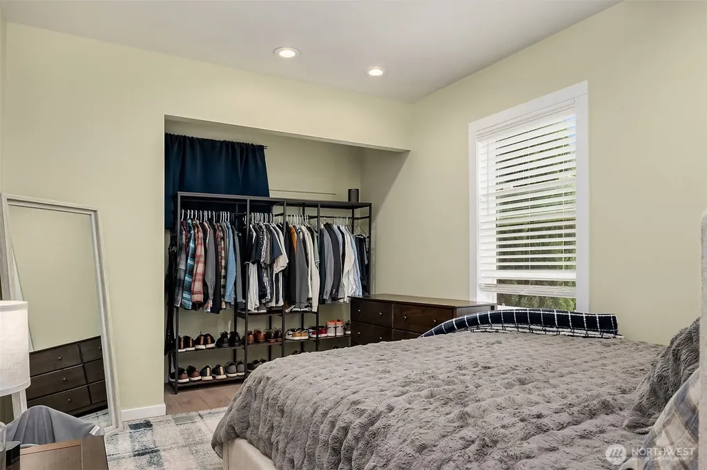 6411 Woodland Place N Seattle WA 98103