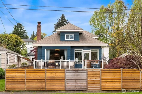 6411 Woodland Place N Seattle WA 98103