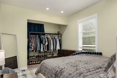 6411 Woodland Place N Seattle WA 98103