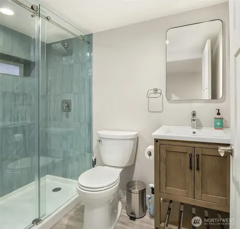 6411 Woodland Place N Seattle WA 98103