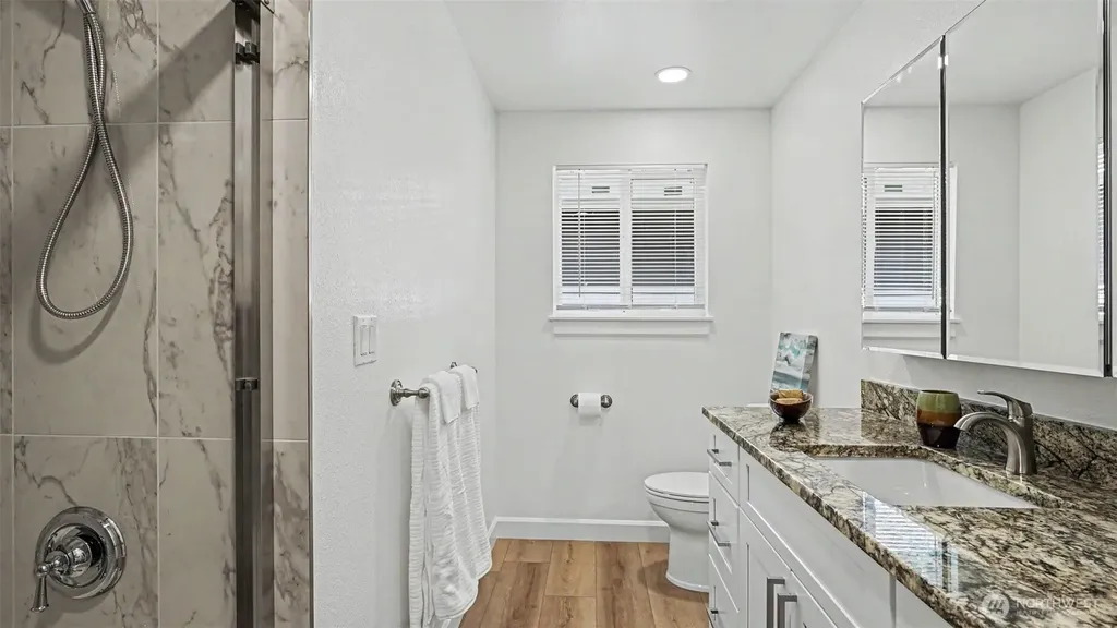 11040 40th Avenue NE Seattle WA 98125