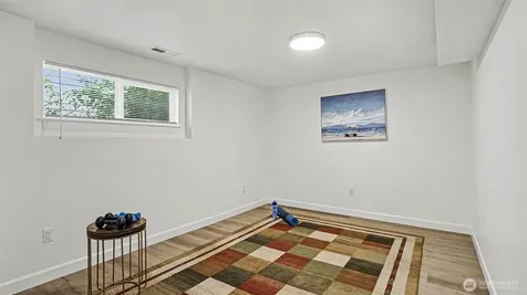11040 40th Avenue NE Seattle WA 98125