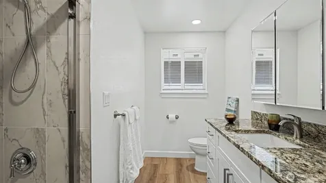 11040 40th Avenue NE Seattle WA 98125