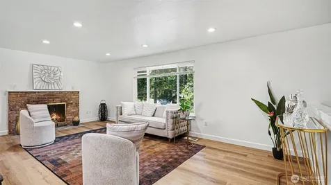 11040 40th Avenue NE Seattle WA 98125