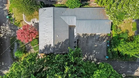11040 40th Avenue NE Seattle WA 98125