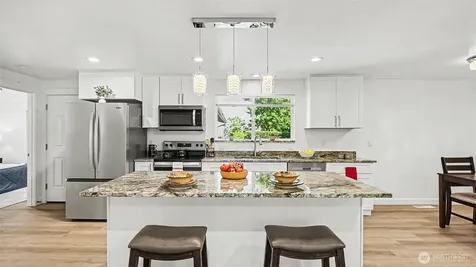 11040 40th Avenue NE Seattle WA 98125