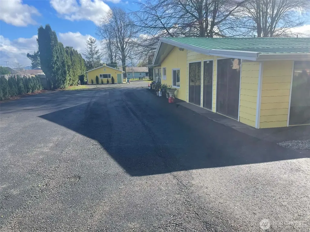 310 W Pine Street Elma WA 98541