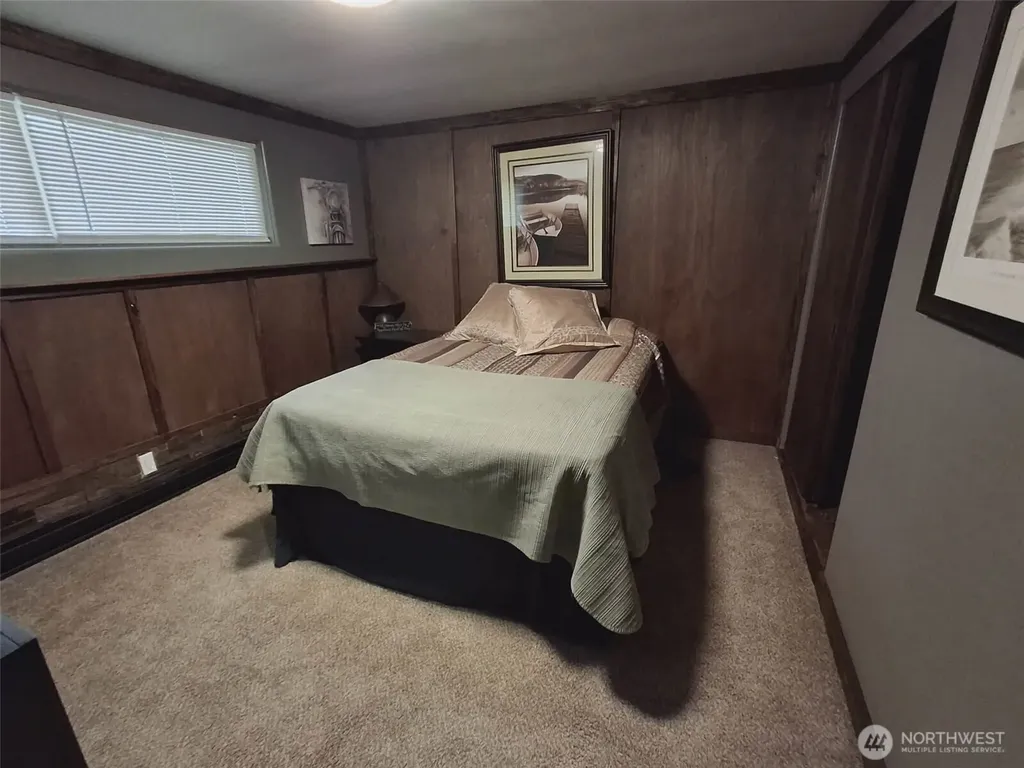 310 W Pine Street Elma WA 98541